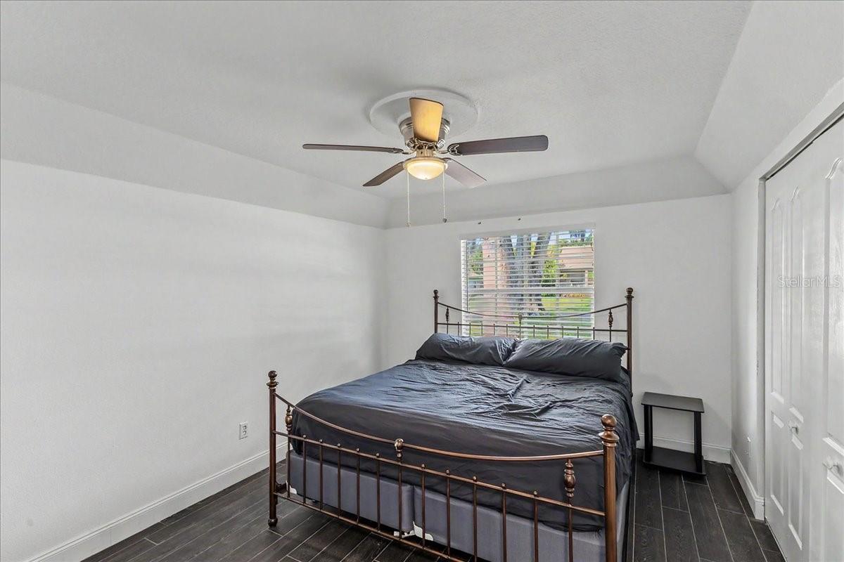 2311 Pine Tree Property Photo 14