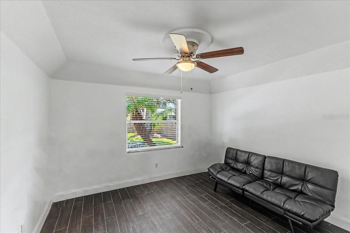 2311 Pine Tree Property Photo 15