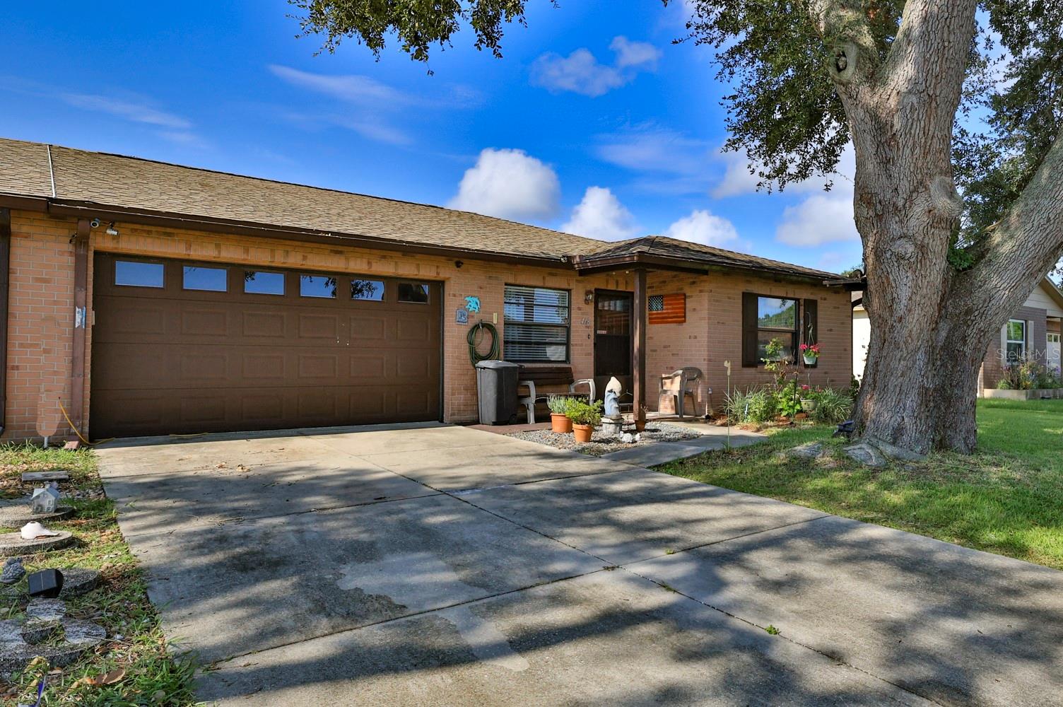 418 FALCON AVE Property Photo 1