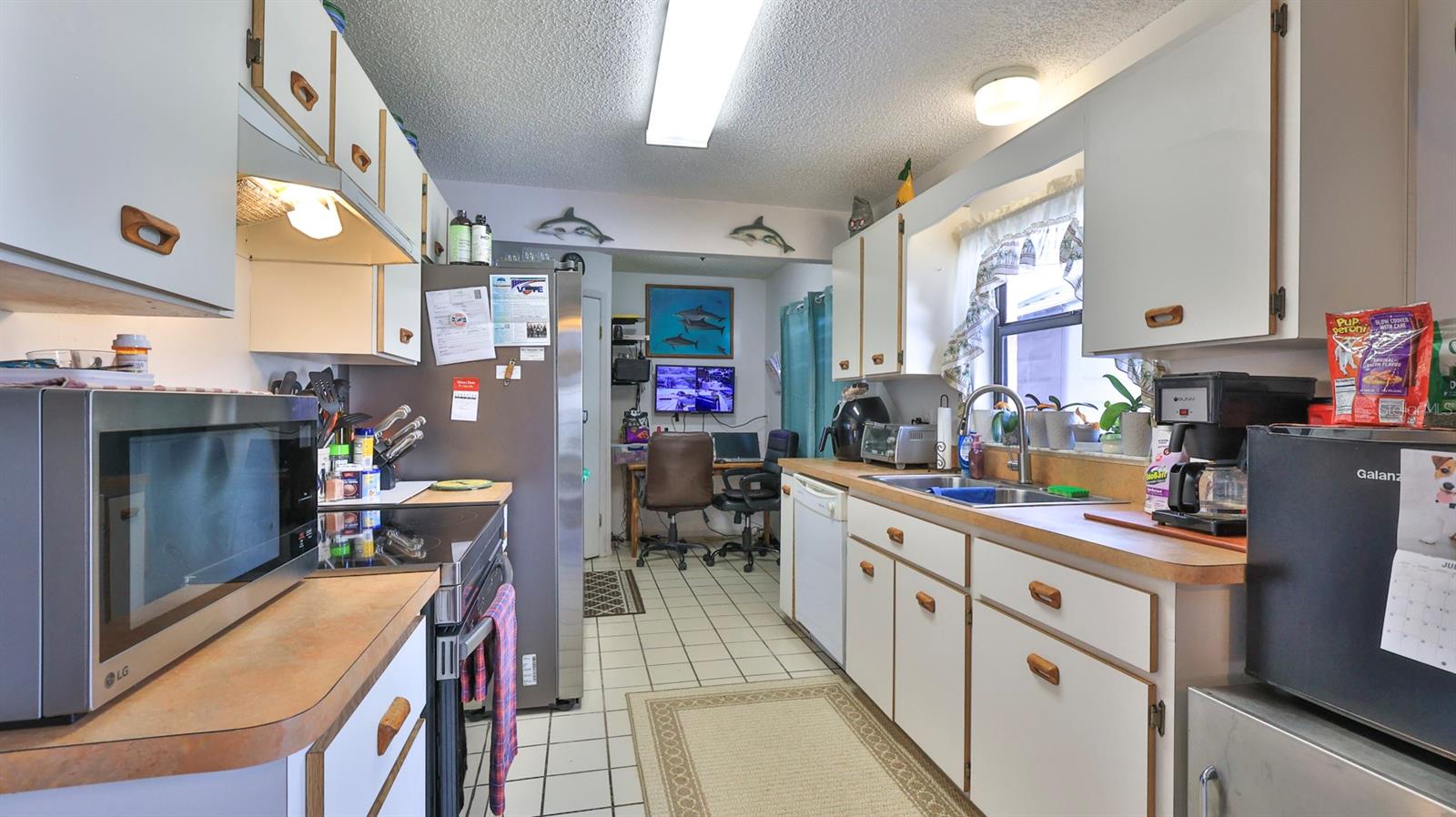 418 Falcon Ave Property Photo 8