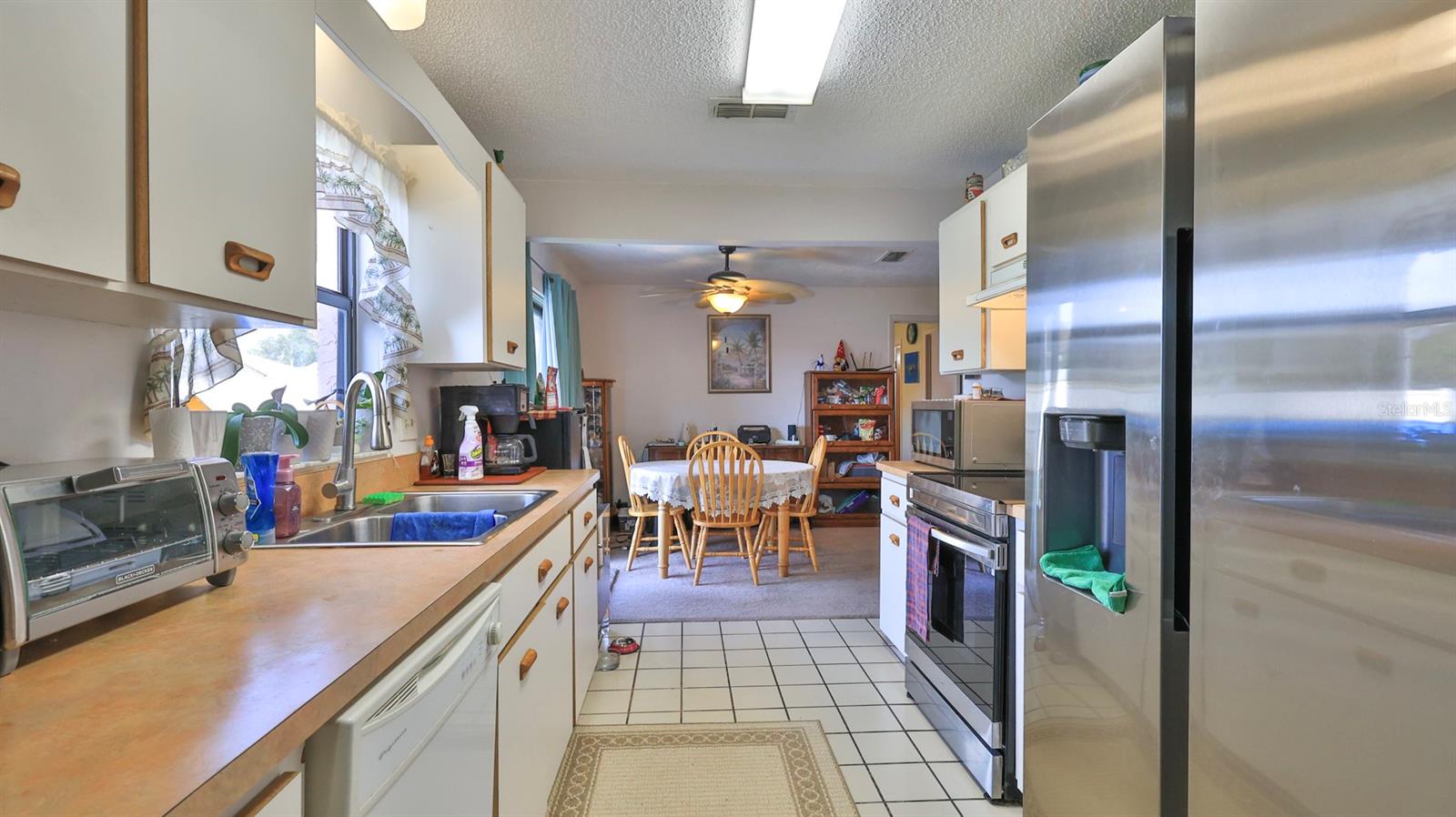 418 Falcon Ave Property Photo 12