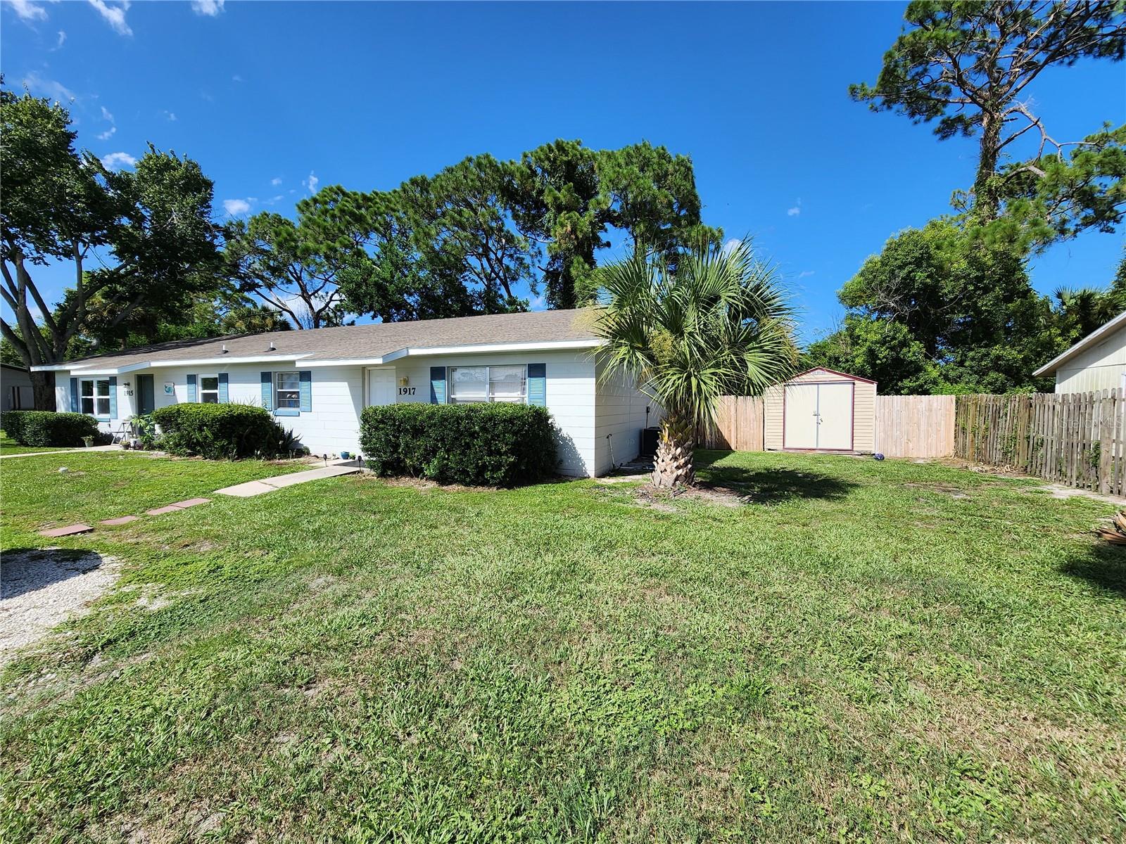 1917 Fern Palm Dr Property Photo 3