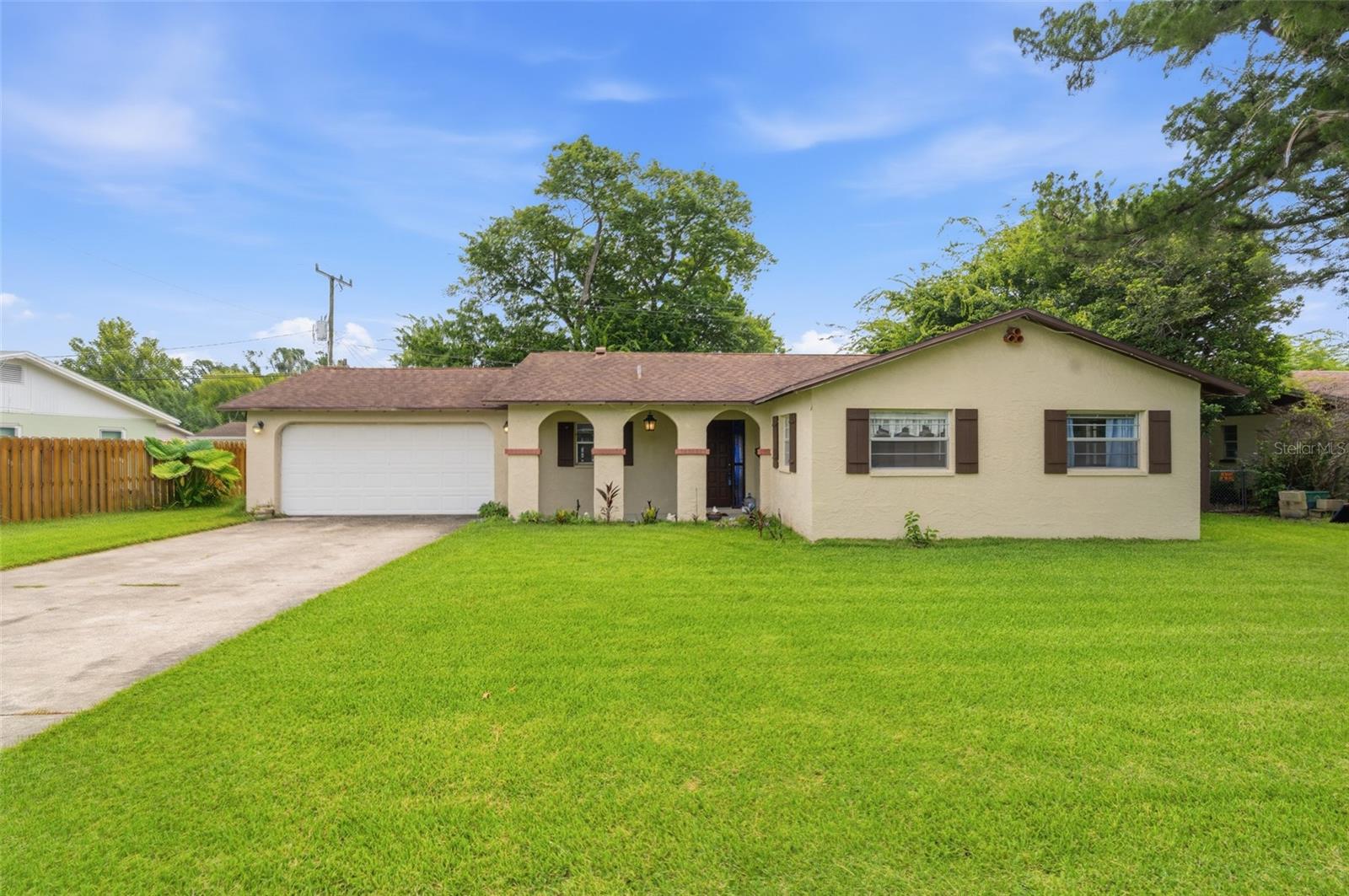 2021 Oriole Ln Property Photo