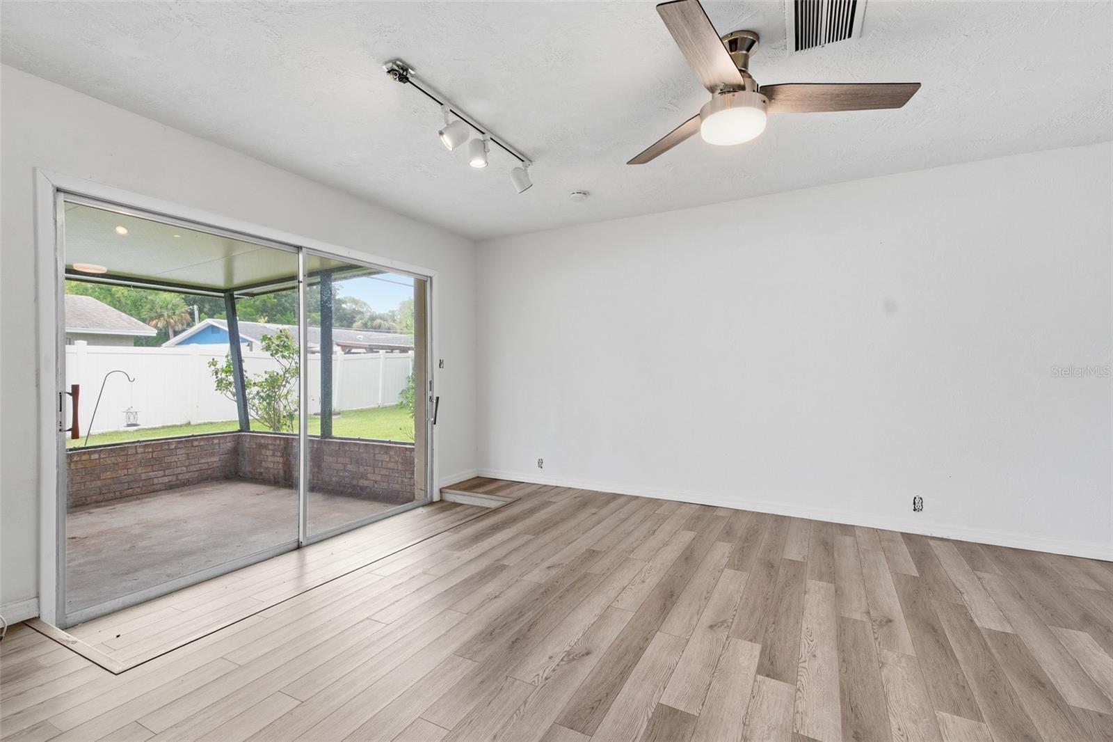 2021 Oriole Ln Property Photo 34