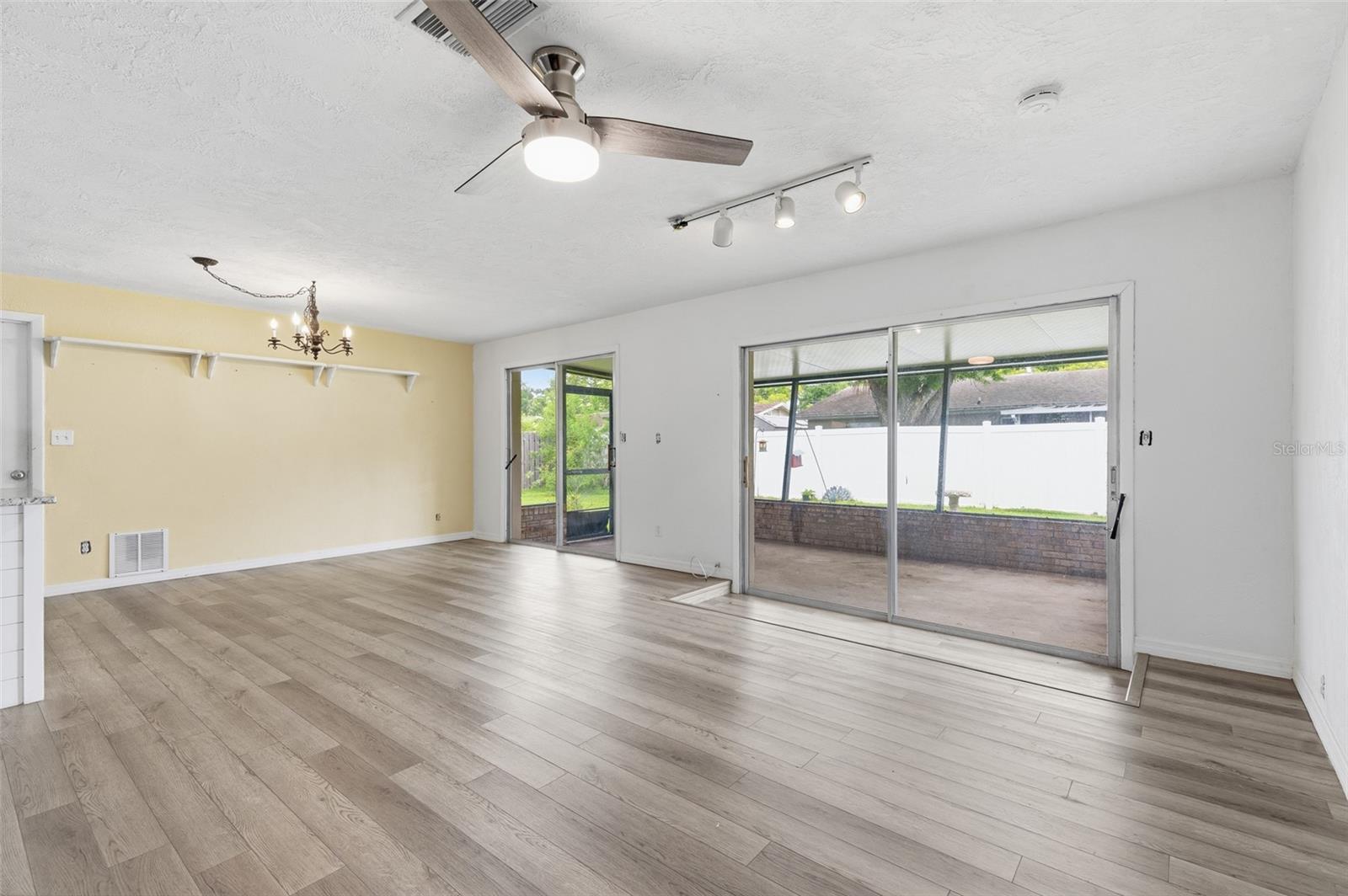 2021 Oriole Ln Property Photo 35