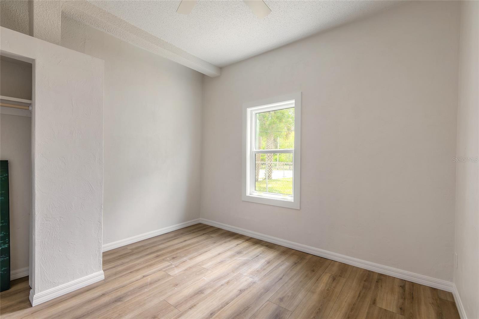 306 Sheldon St Property Photo 16