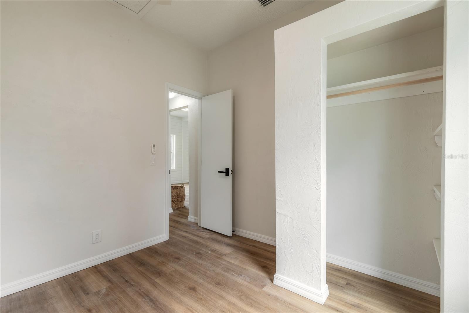 306 Sheldon St Property Photo 20