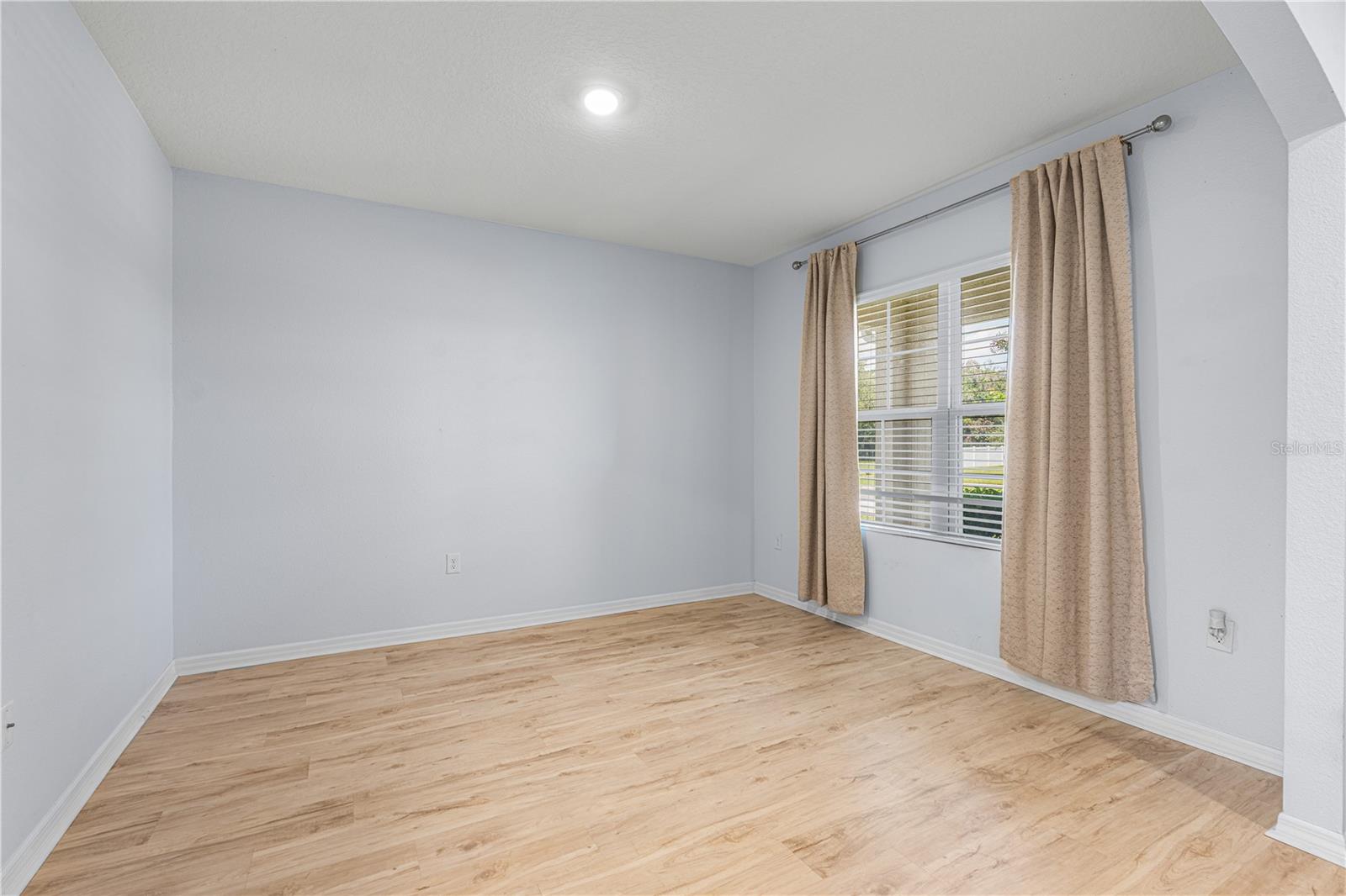 2731 Fieldbrooke Way Property Photo 4