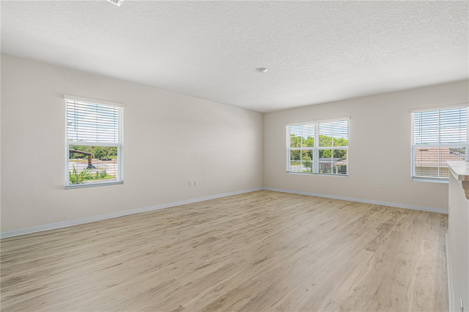 2731 Fieldbrooke Way Property Photo 32