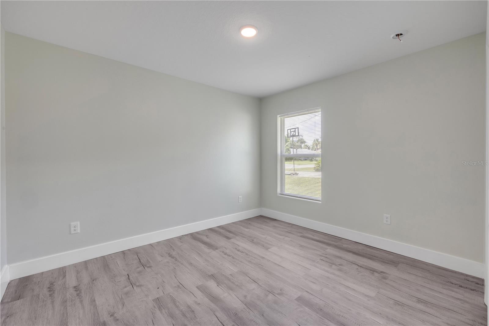 176 Pine Grove Dr Property Photo 16