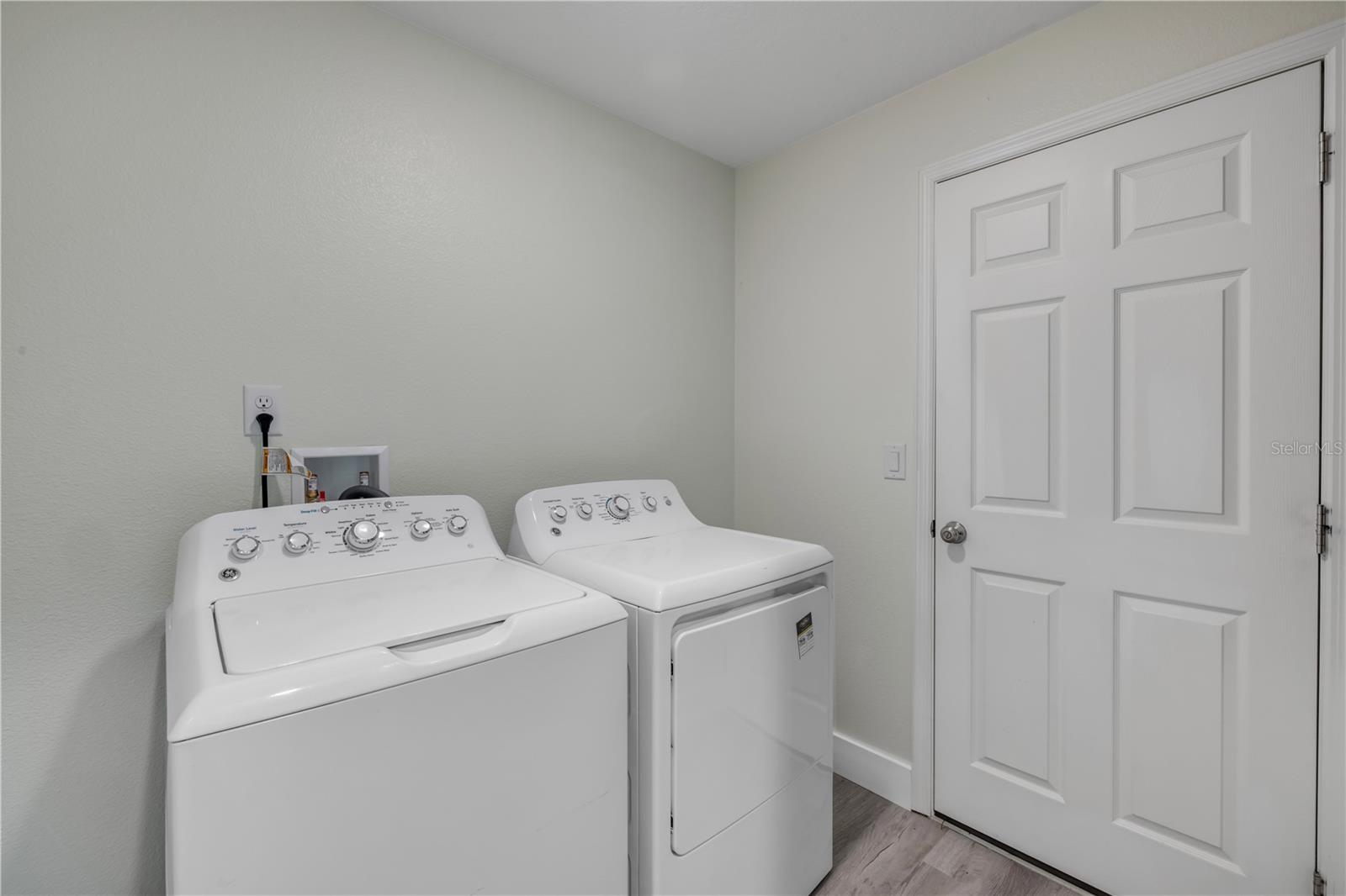176 Pine Grove Dr Property Photo 21