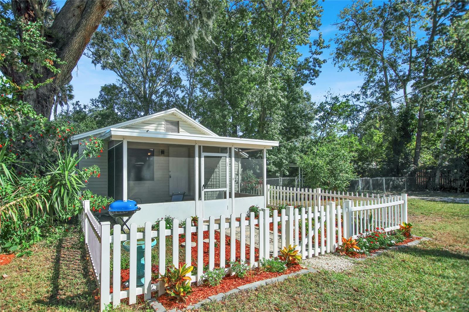 847 Jasmine Ave Property Photo 1