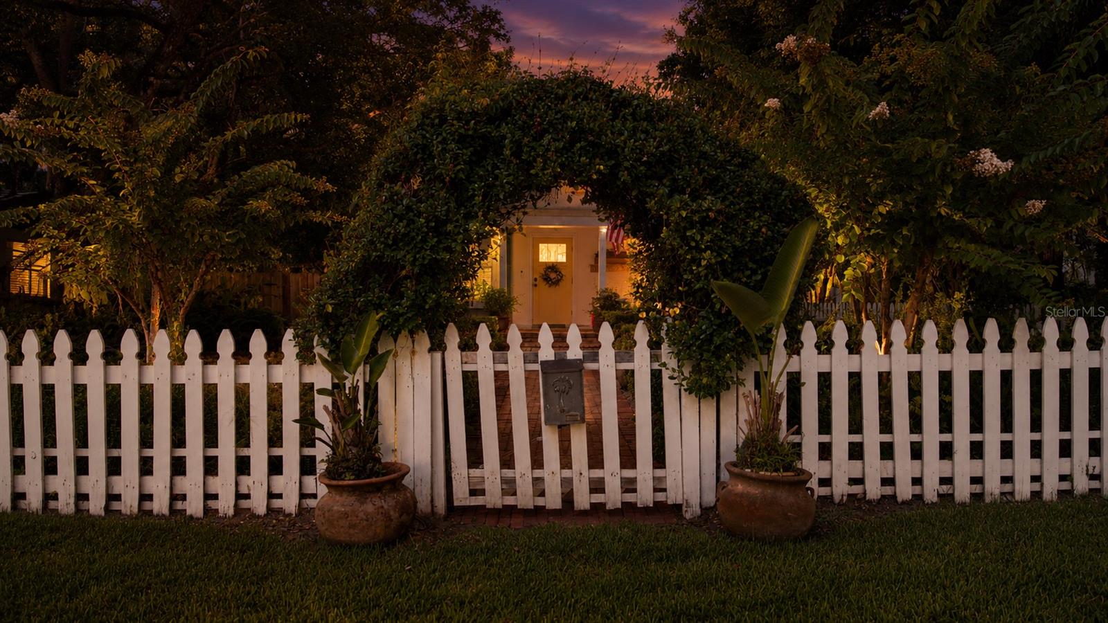 1112 Palmetto St Property Photo 8