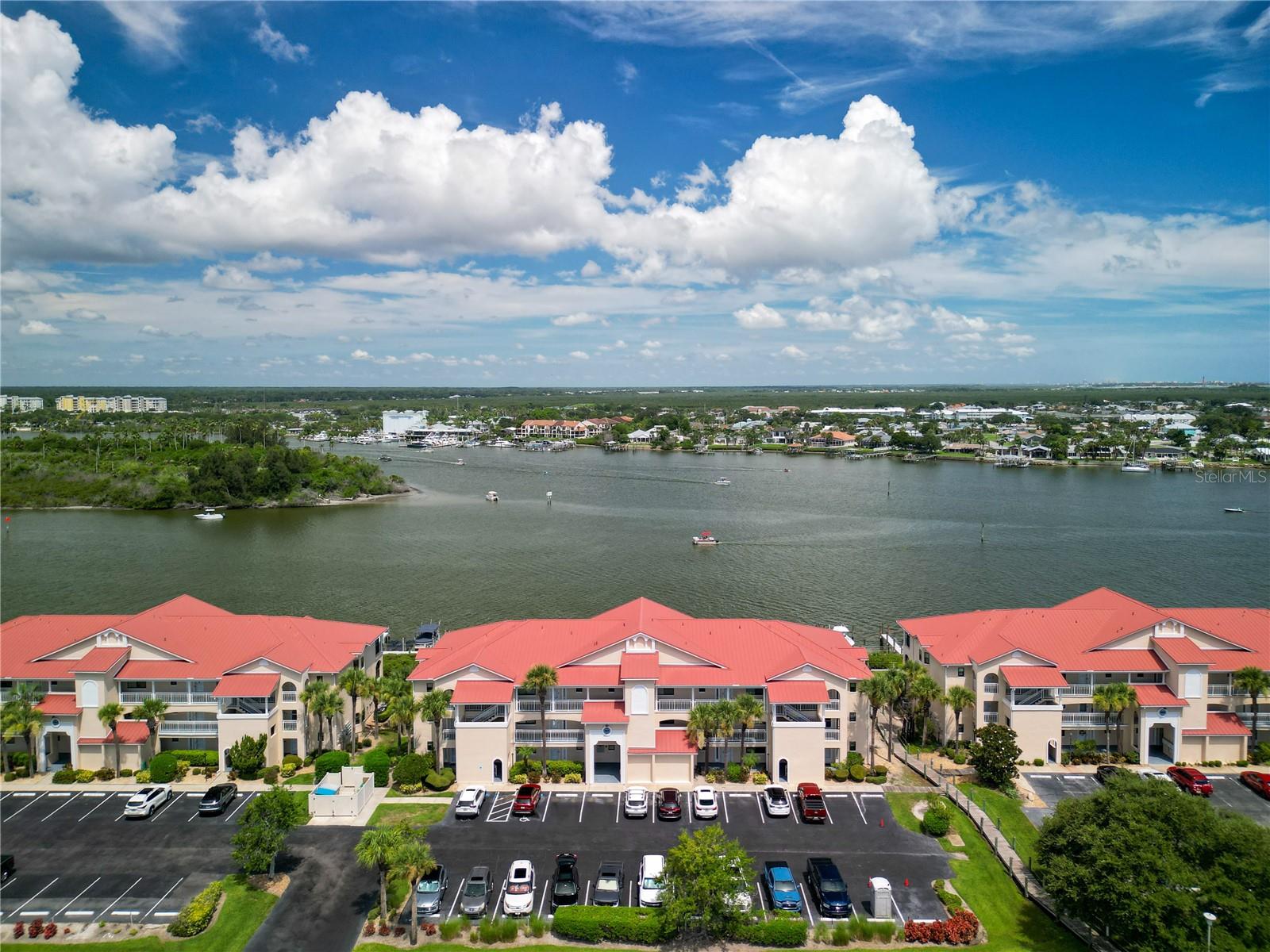 452 BOUCHELLE DR #204