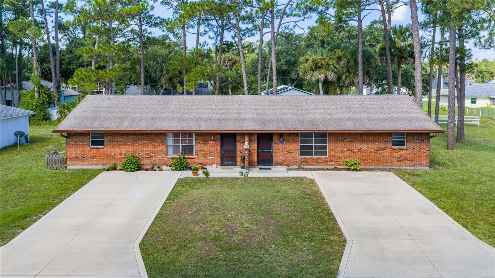 2304 India Palm Dr Property Photo 1