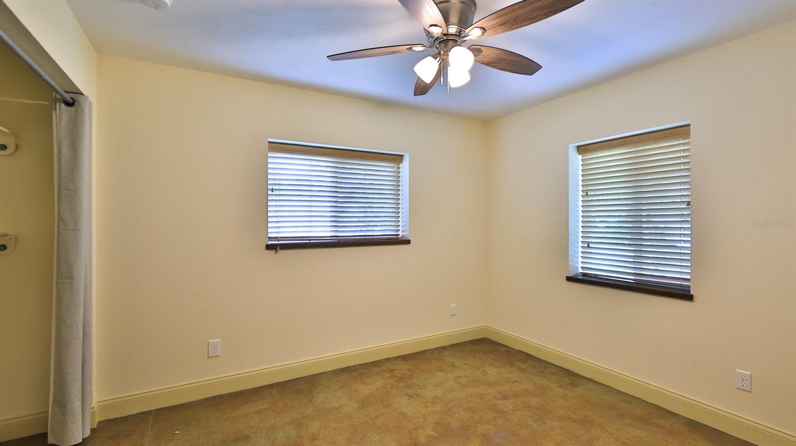 118 Snyder St Property Photo 16