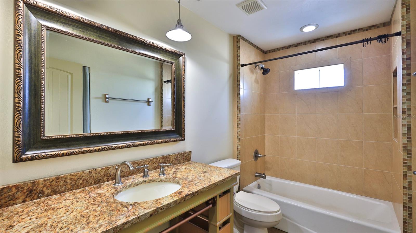118 Snyder St Property Photo 18