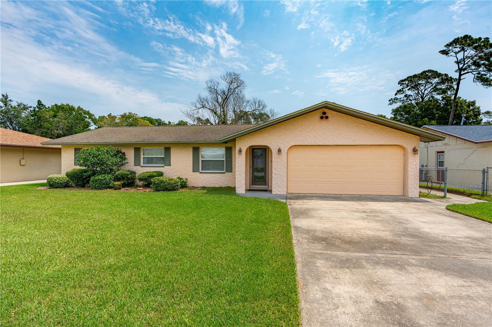 2955 Carriage Dr Property Photo 1
