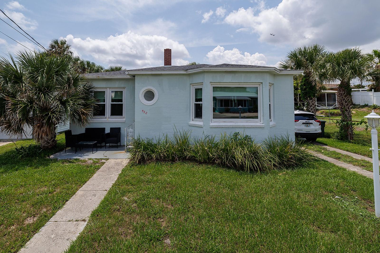 532 HILLSIDE AVE