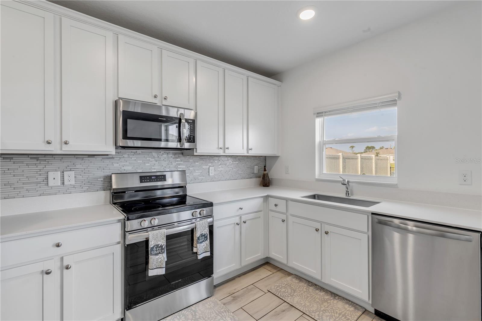 3986 Willowbrook Dr Property Photo 18