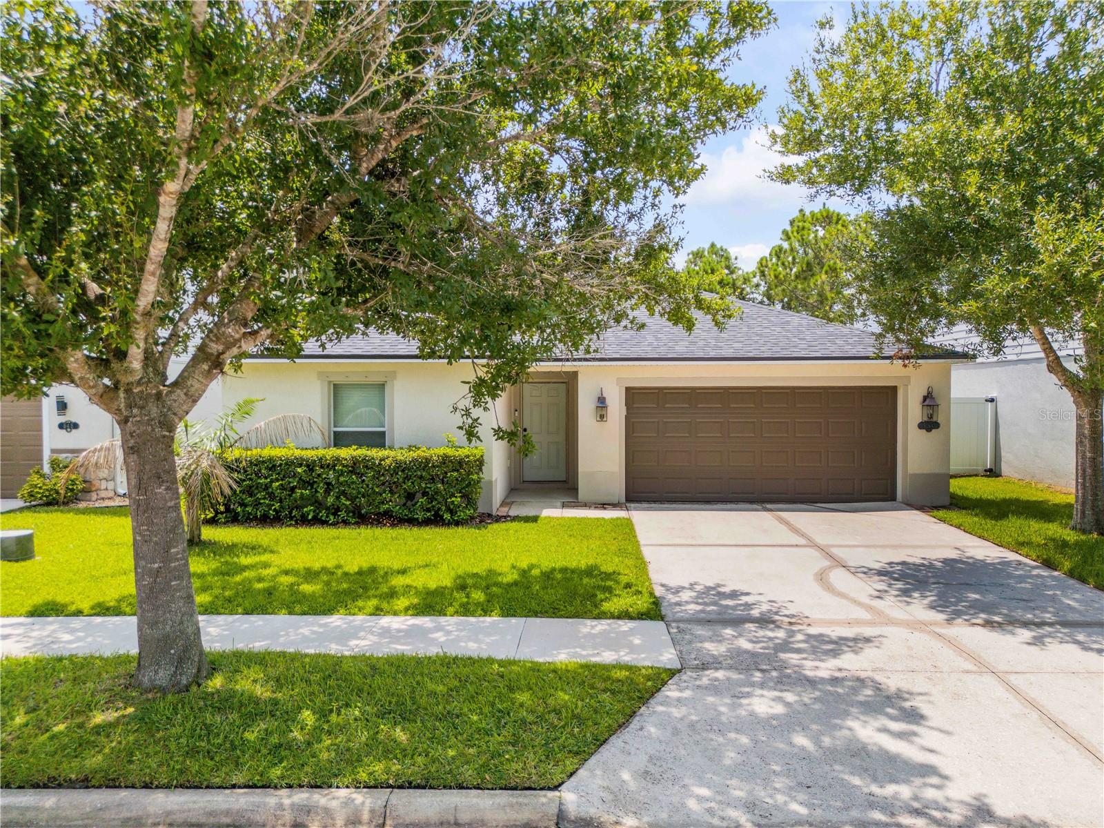 550 Aeolian Dr Property Photo 3