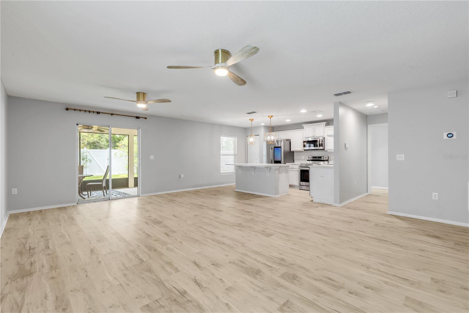 550 Aeolian Dr Property Photo 14