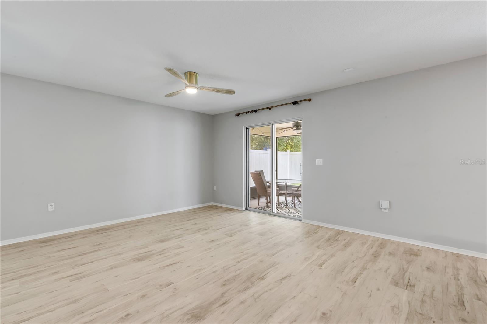 550 Aeolian Dr Property Photo 17