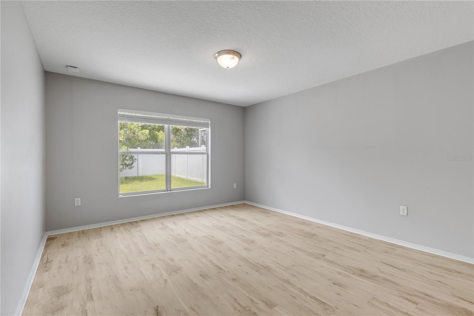 550 Aeolian Dr Property Photo 26