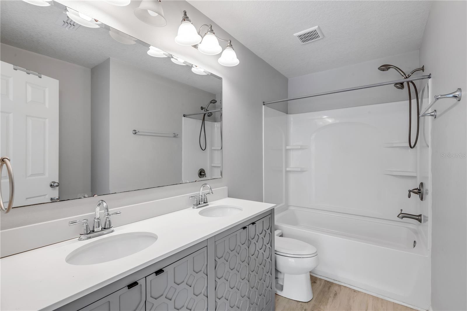 550 Aeolian Dr Property Photo 31