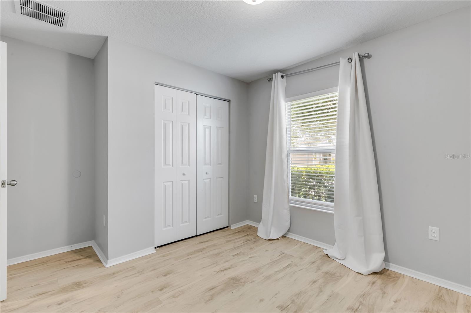 550 Aeolian Dr Property Photo 35