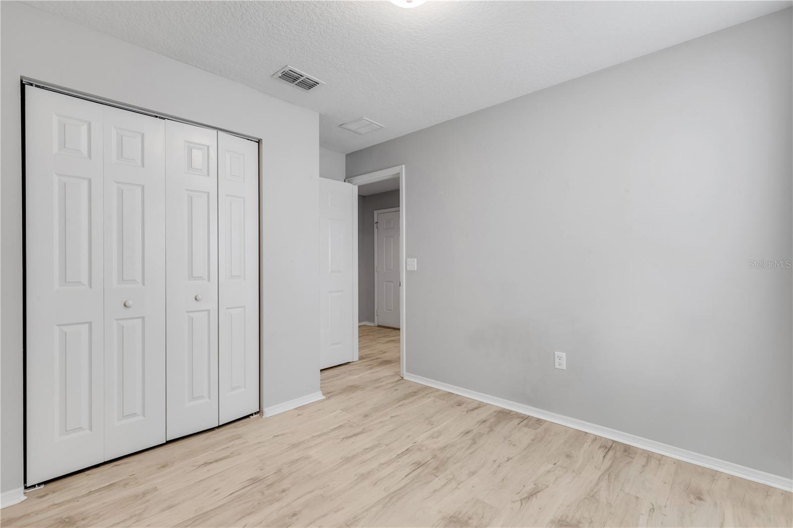 550 Aeolian Dr Property Photo 39