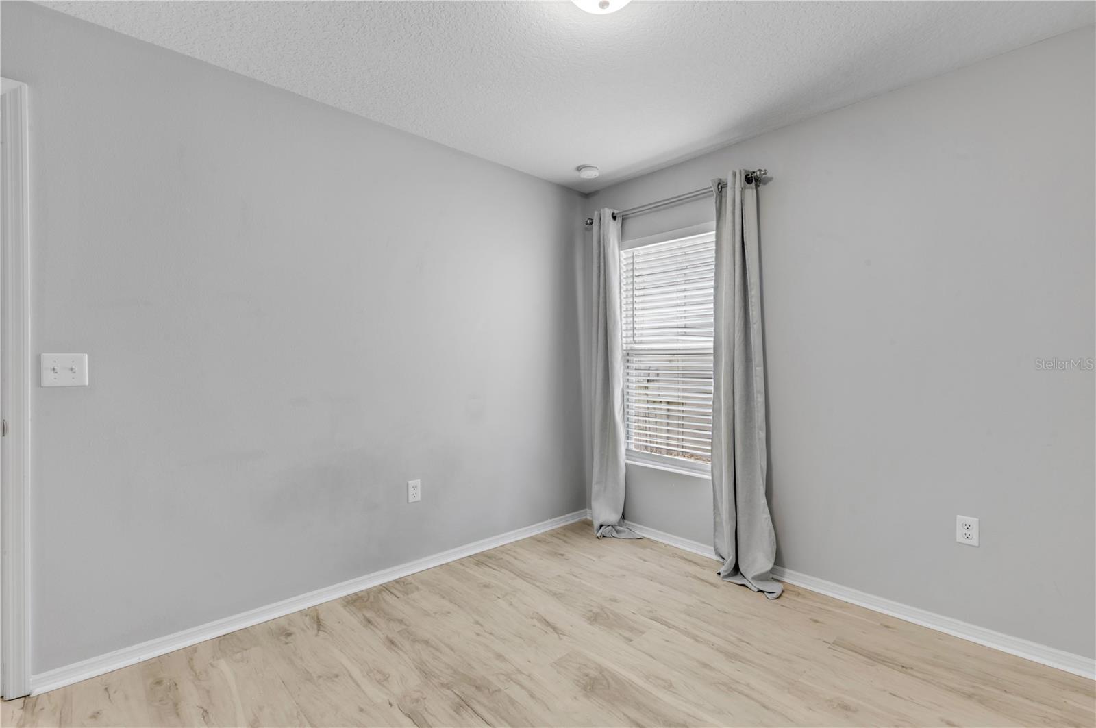 550 Aeolian Dr Property Photo 40