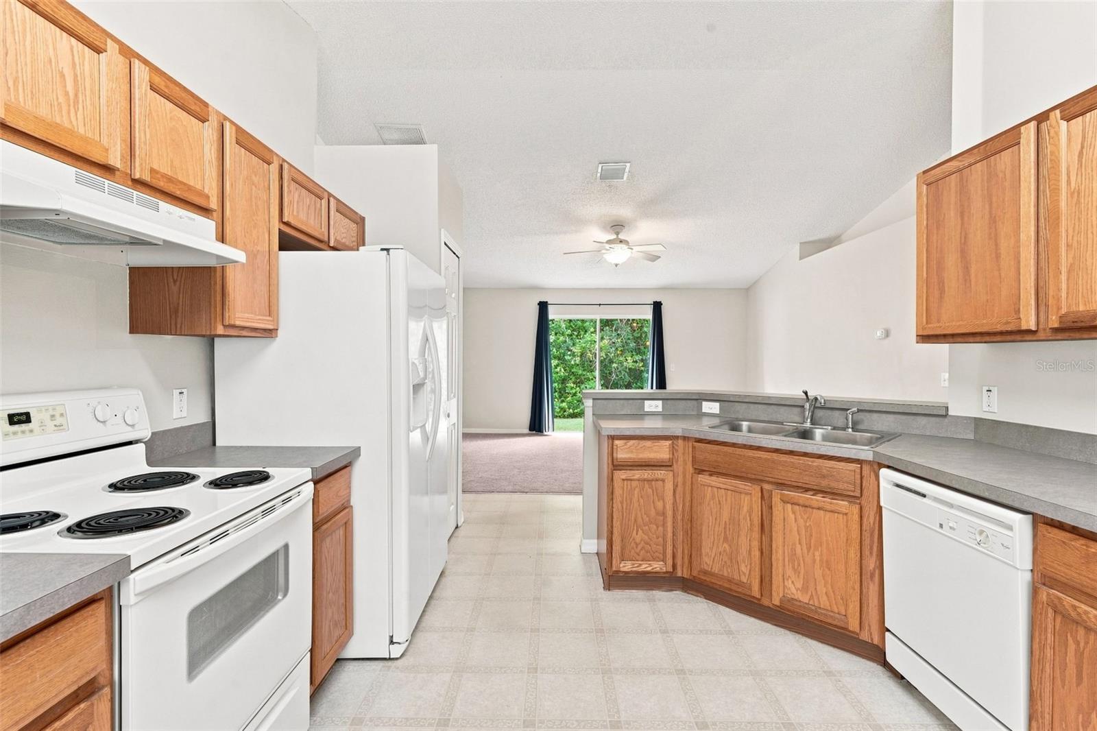 1302 Benton Lake Dr E Property Photo 12