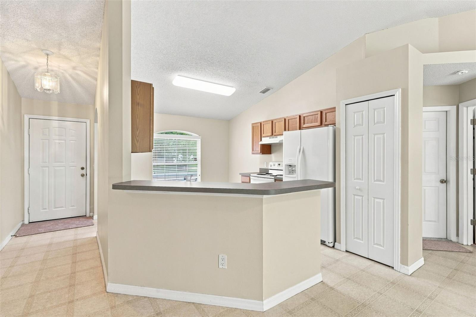 1302 Benton Lake Dr E Property Photo 15