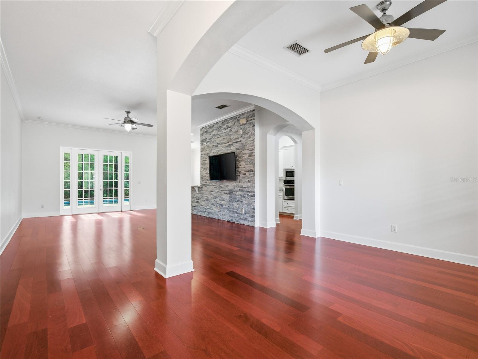 477 Luna Bella Ln Property Photo 10
