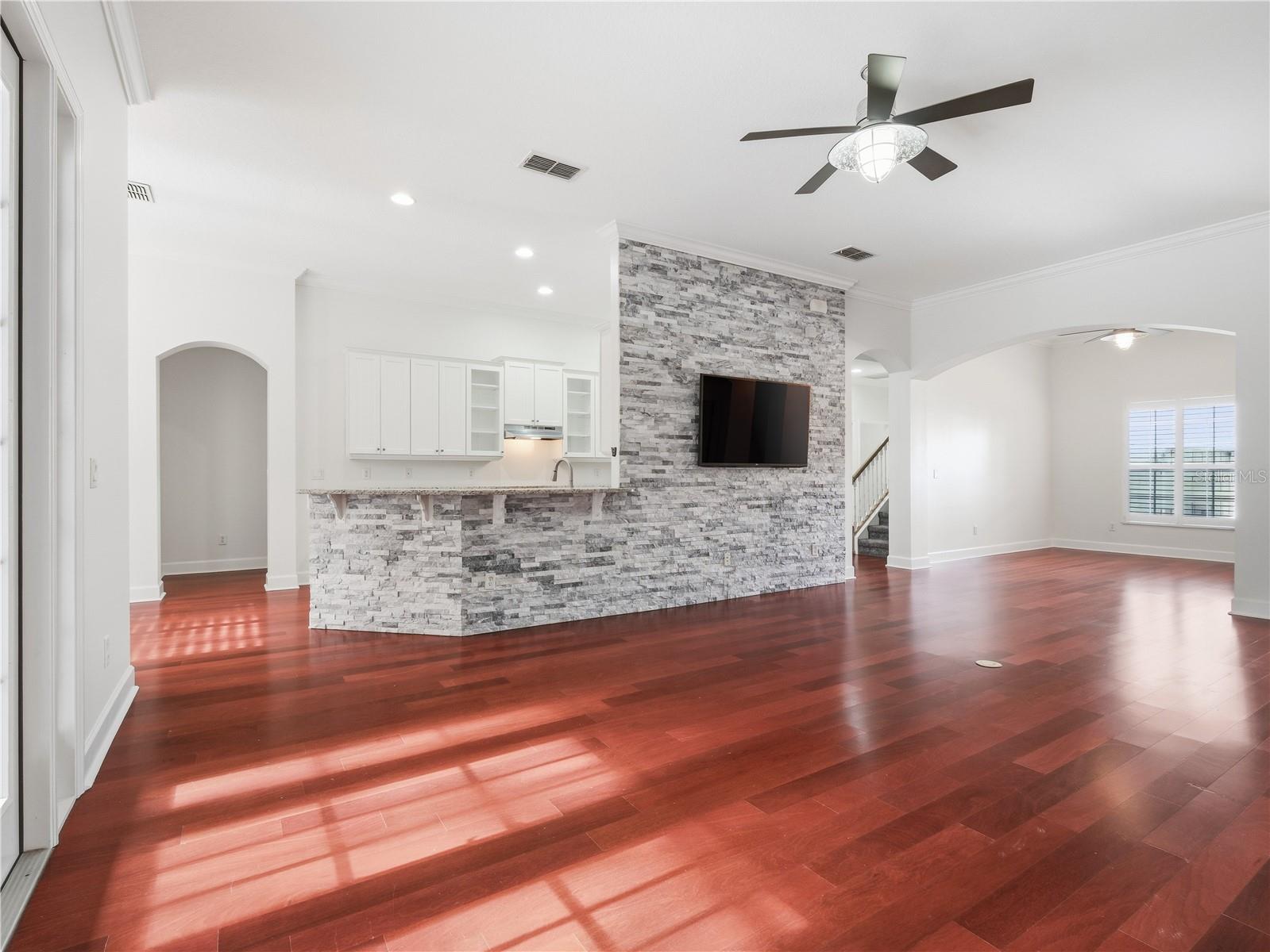 477 Luna Bella Ln Property Photo 15