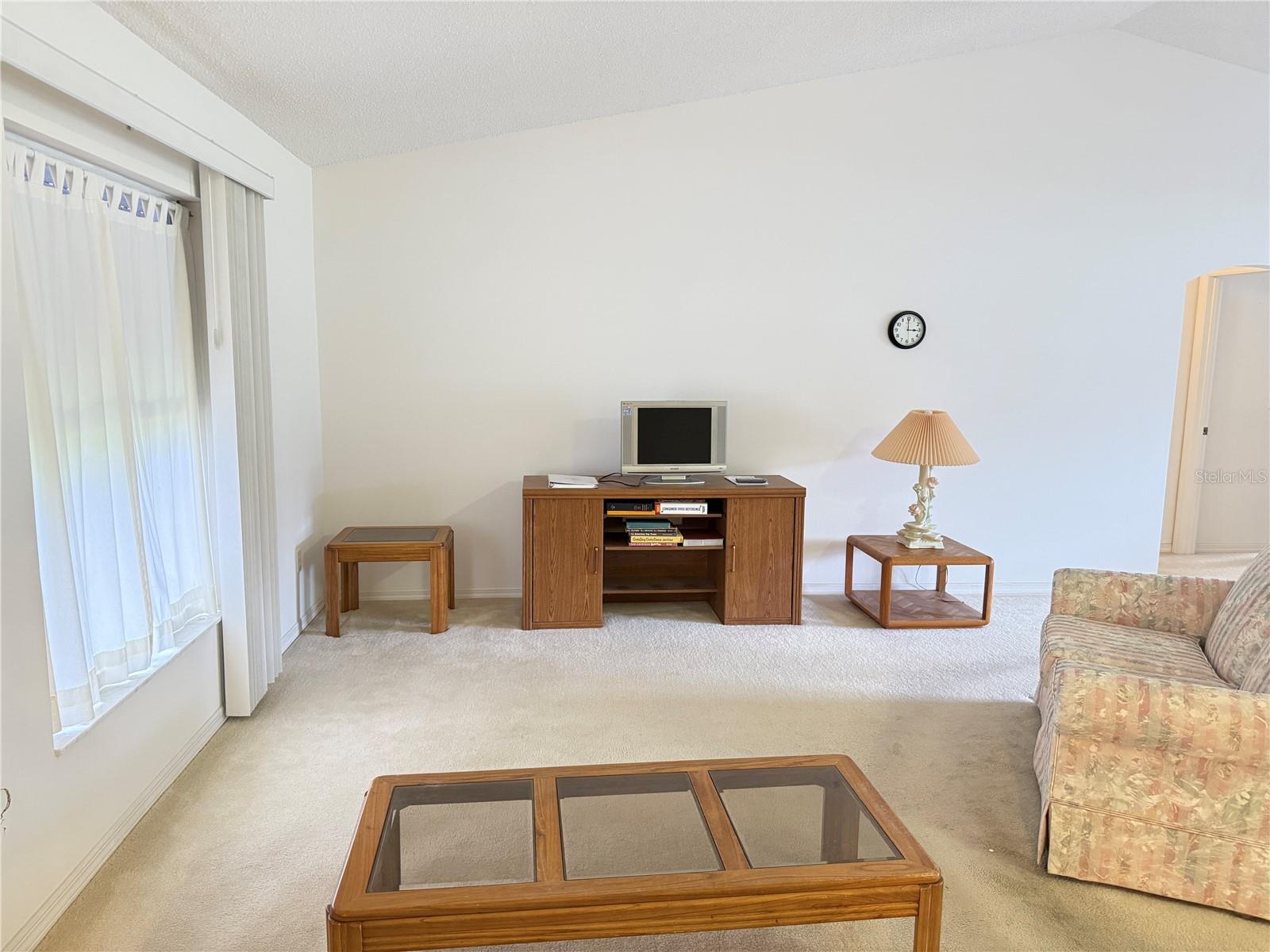 2825 Tamarind Dr Property Photo 4