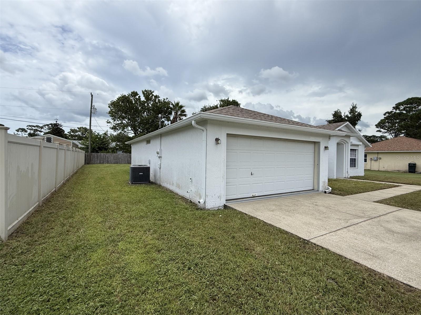 2825 Tamarind Dr Property Photo 26