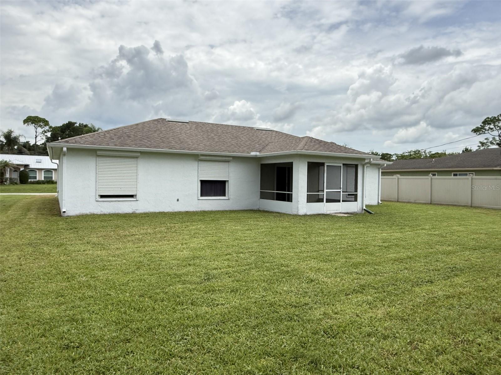 2825 Tamarind Dr Property Photo 27