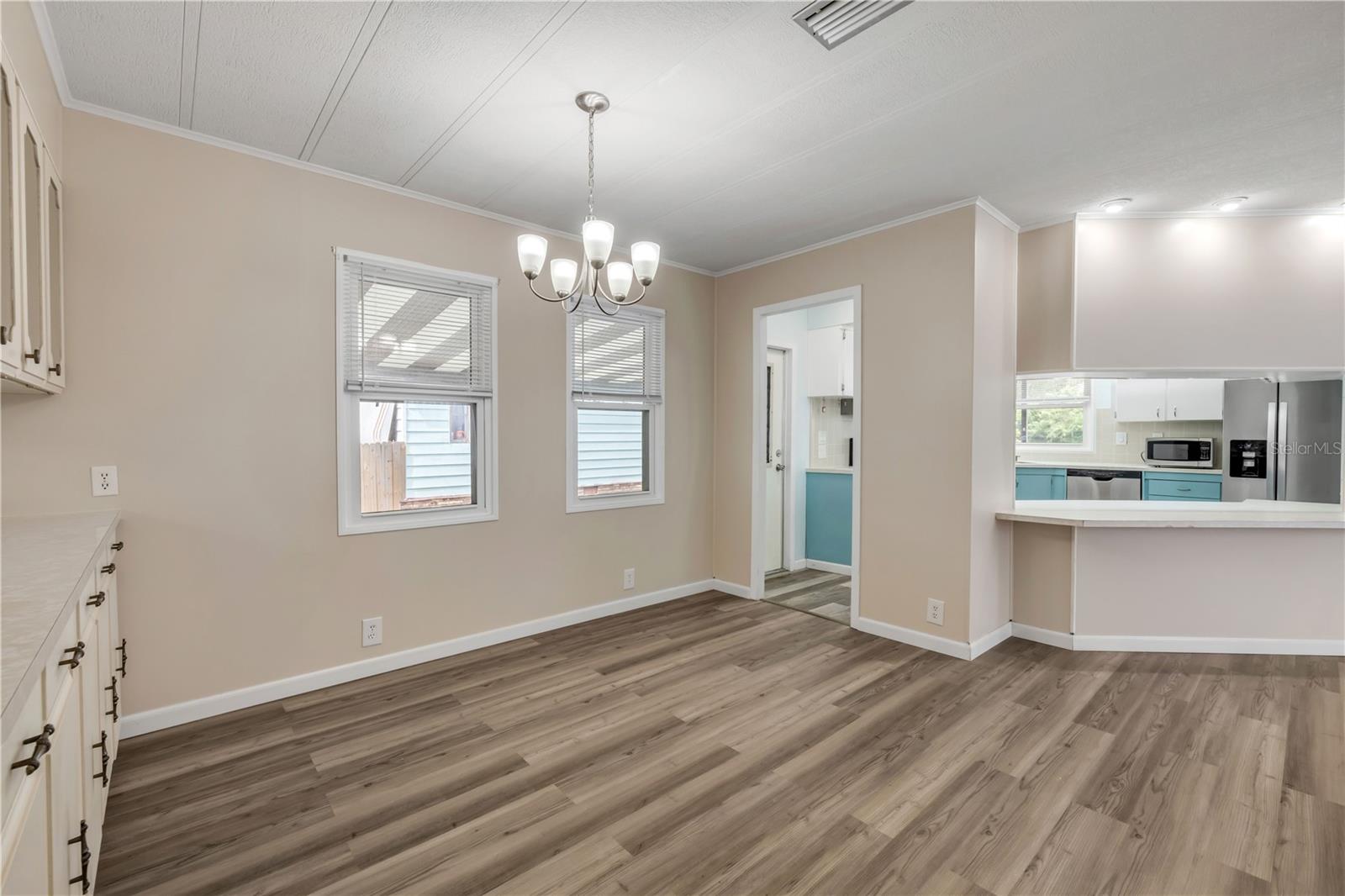 130 Pine St Property Photo 10
