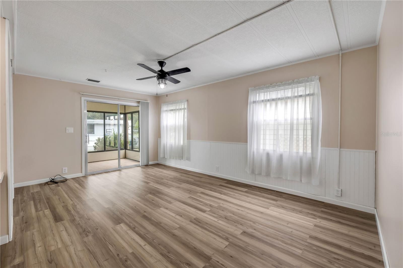 130 Pine St Property Photo 12