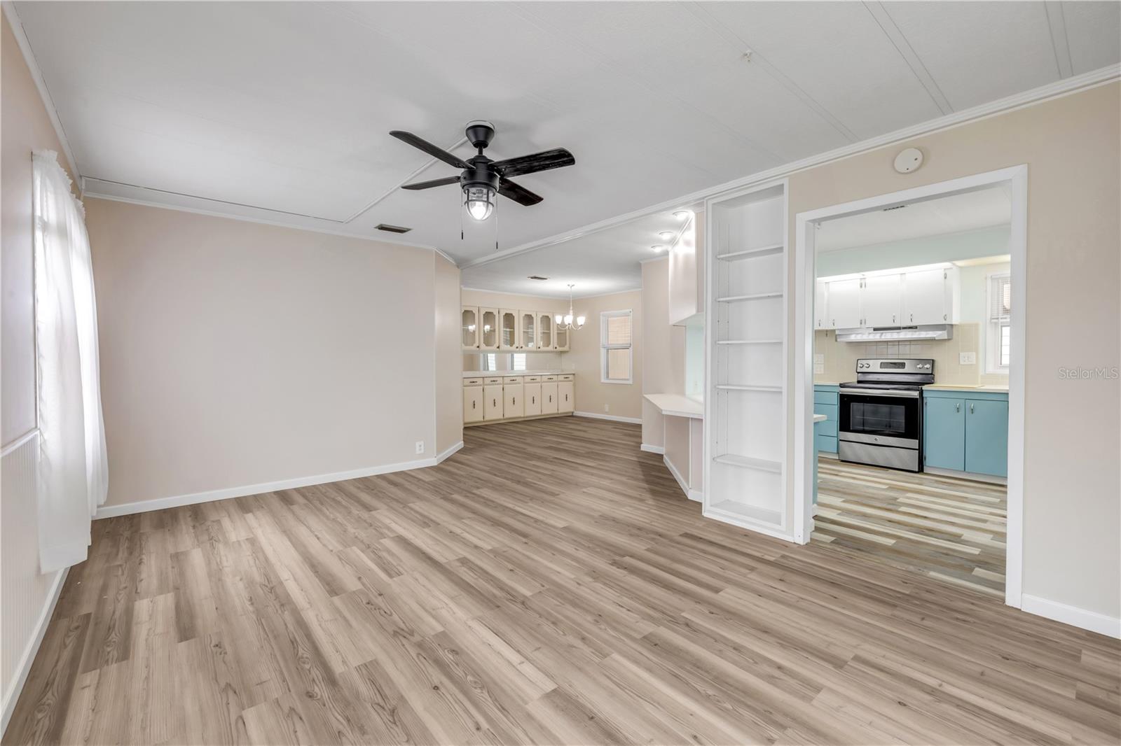 130 Pine St Property Photo 16