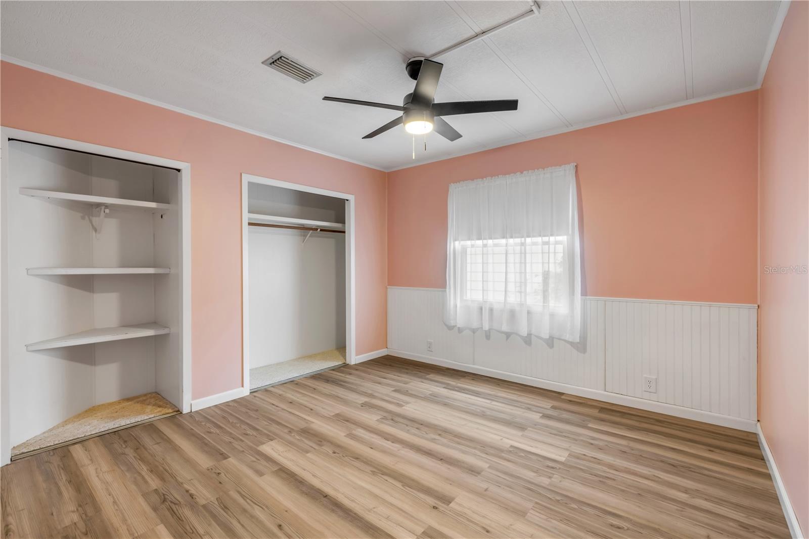 130 Pine St Property Photo 27