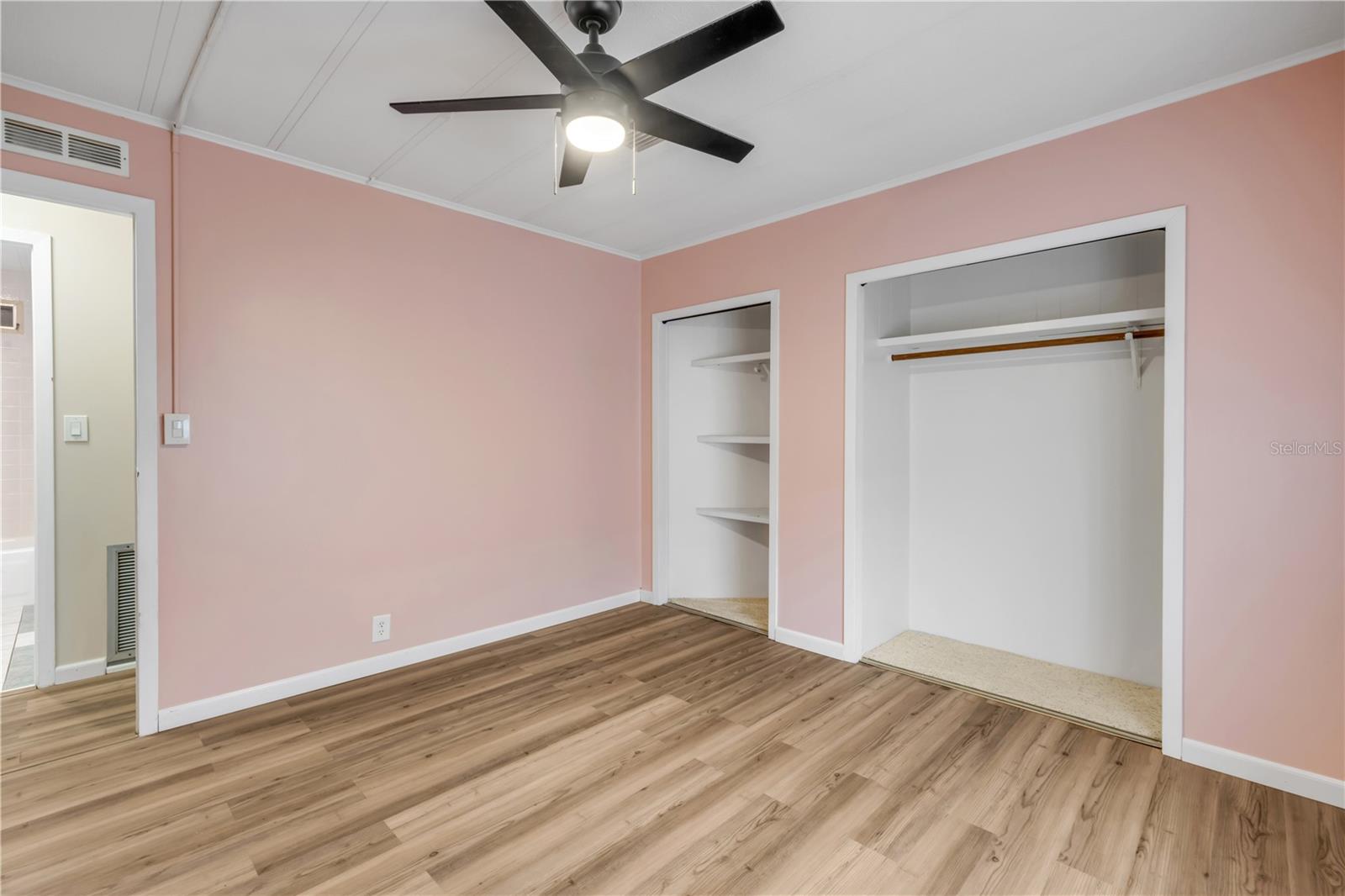 130 Pine St Property Photo 28