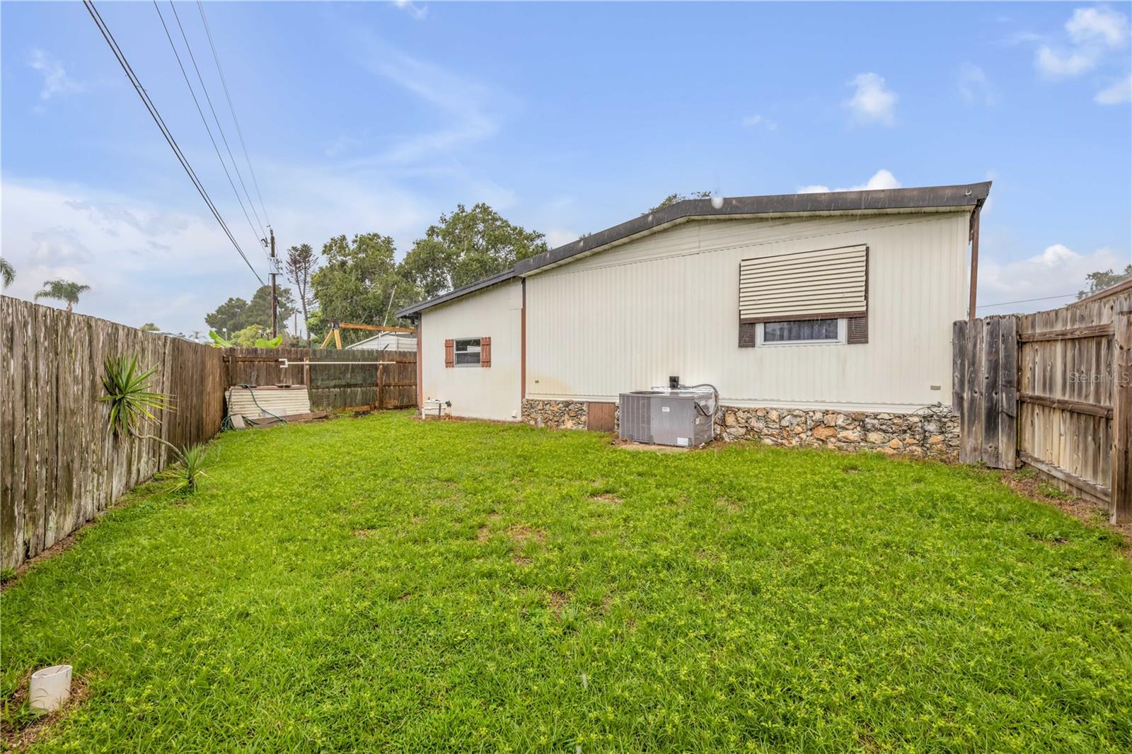 130 Pine St Property Photo 37