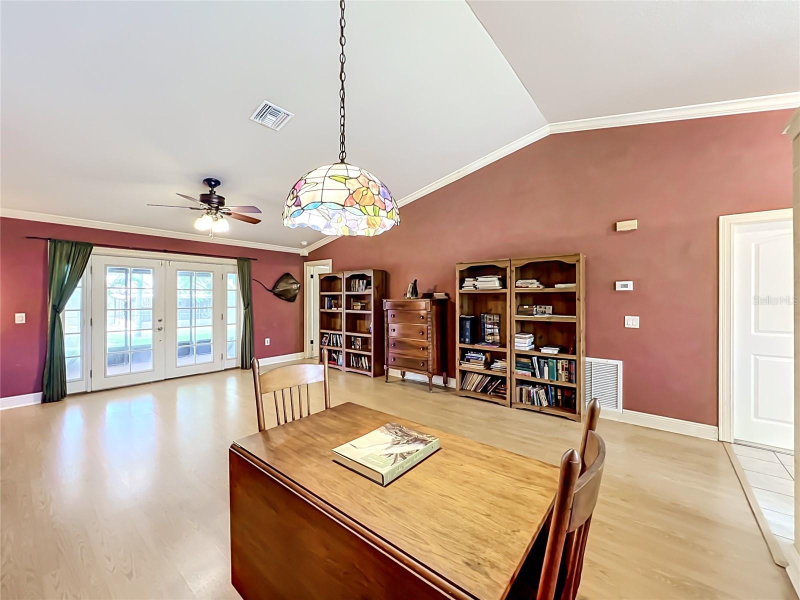 859 Yorktowne Dr Property Photo 11