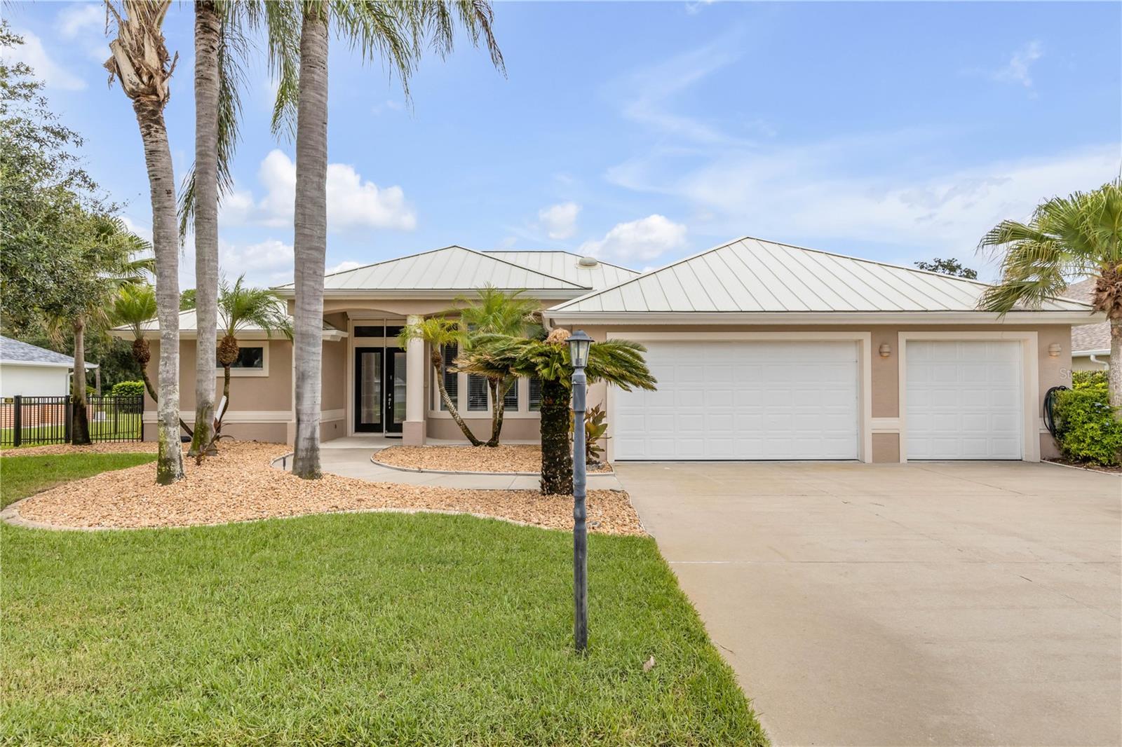 6095 Summerlake Dr Property Photo 1