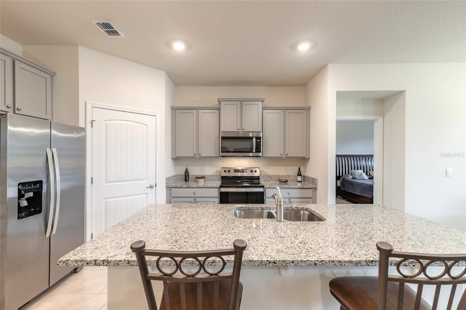 1413 Syles Dr Property Photo 3