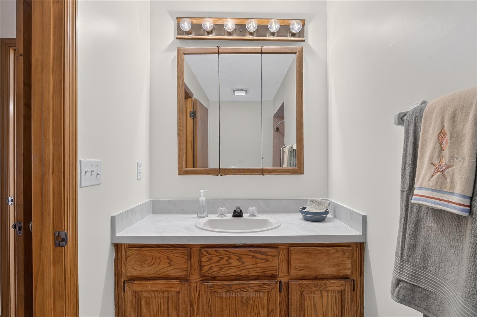 367 Castlewood Ln Property Photo 16