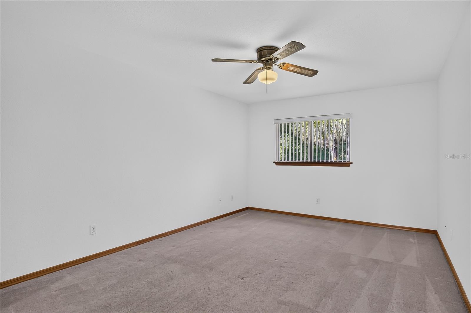 367 Castlewood Ln Property Photo 23